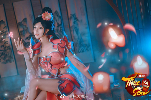 图片[4]_《蜀山奇侠》手游中coser@露兒大魔王的唐门角色扮演，惊艳全场！_萌VLOG