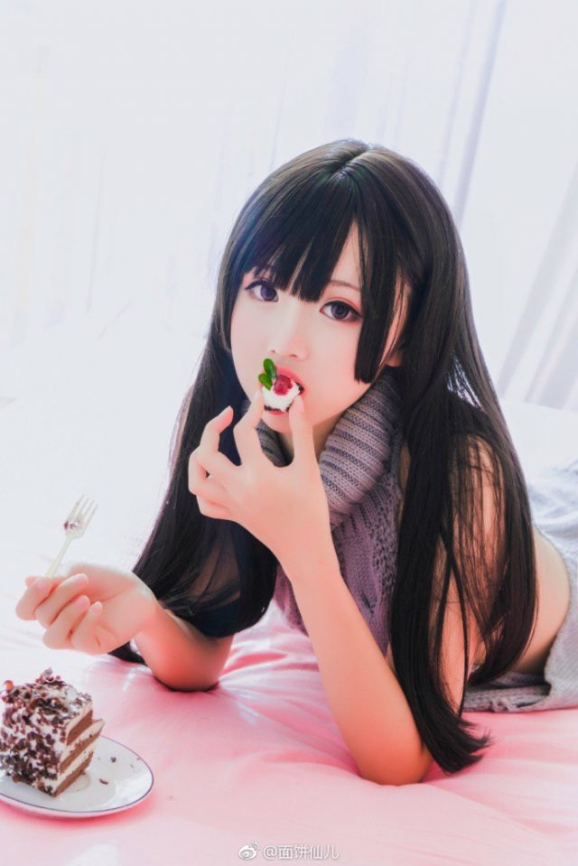 coser@面饼仙儿毛衣cosplay造型诱惑力十足，多张照片勾人心魄_萌VLOG