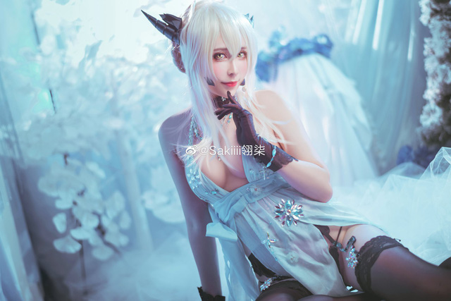 Coser Sakiiii翎柒惊艳cos《Fate/Grand Order》中的阿尔托莉雅_萌VLOG