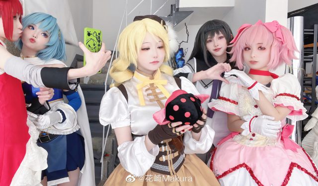 花崎Makura cos《魔法少女小圆》巴麻美：甜萌萝莉战士_萌VLOG
