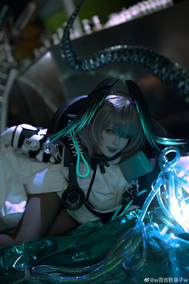 图片[6]_w百合欧皇子w演绎《明日方舟》霍尔海雅，绝美风采闪耀全场_萌VLOG