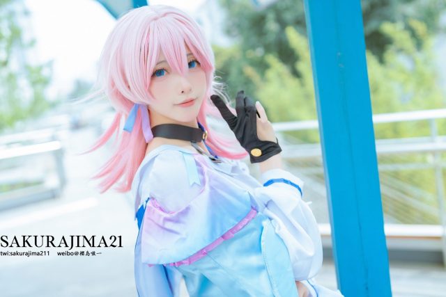 樱岛嗷一Coser三月七展现《崩坏：星穹铁道》之美_萌VLOG