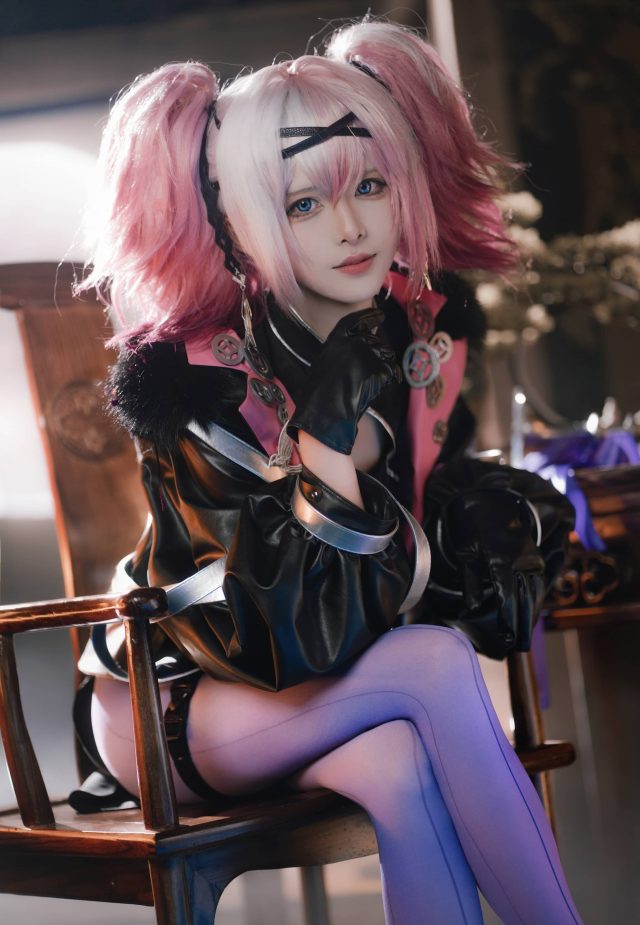 图片[4]_重庆美妹COSER：颜值与才艺齐飞_萌VLOG