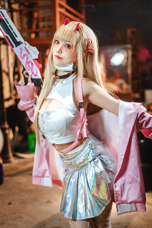 图片[6]_蜜汁猫裘演绎《妮姬》毒蛇角色，展现火力型魅力_萌VLOG
