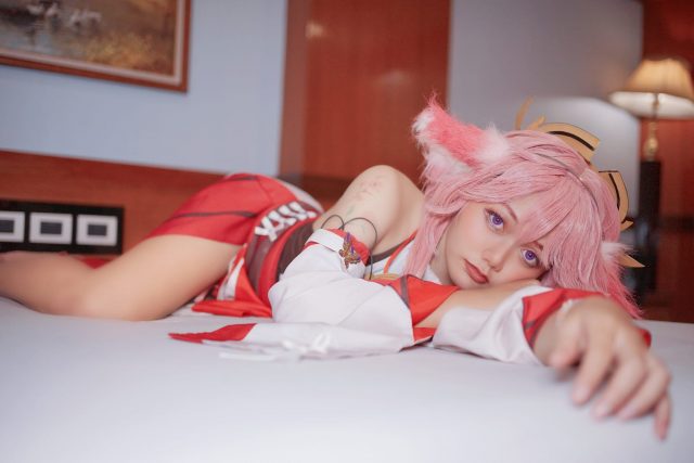 雪猫Yuki COS八重神子：巫女的可爱与性感_萌VLOG