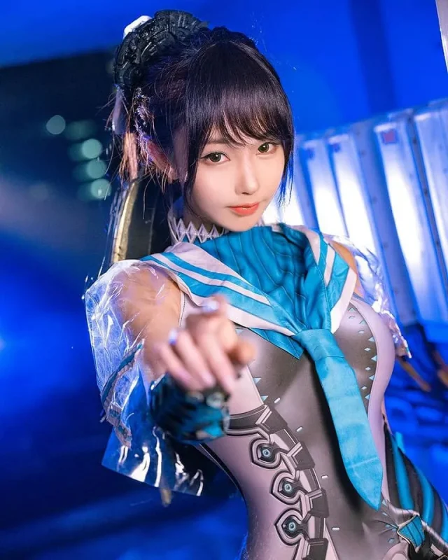 图片[4]_性感与坚韧的融合：韩国coser Zoe_So演绎剑星·伊芙_萌VLOG