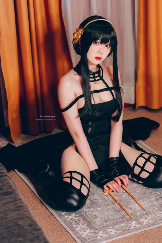 图片[3]_霜月shimo约尔COS完美诠释荆棘公主柔情与杀意交融_萌VLOG