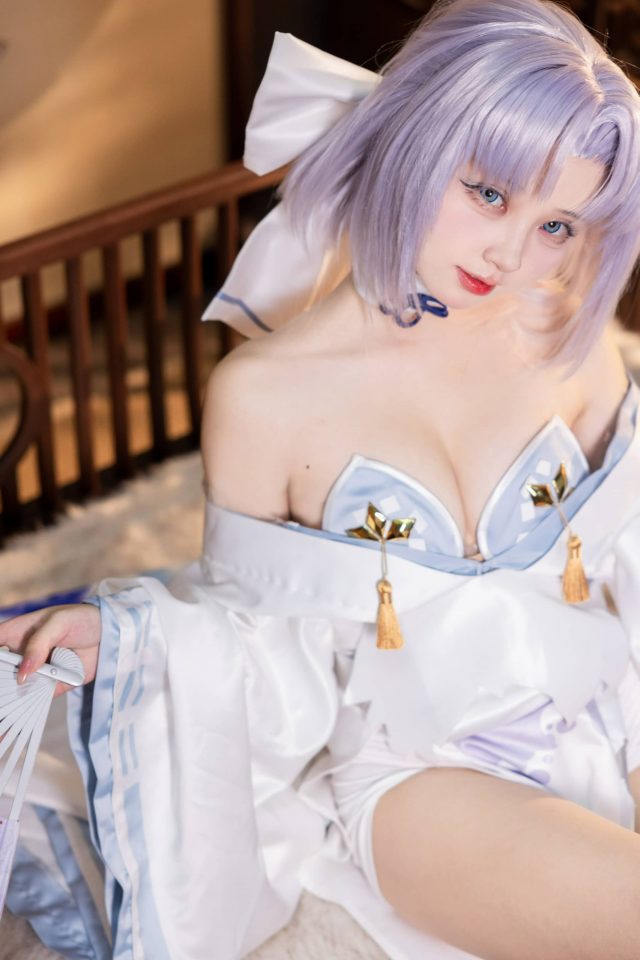 图片[5]_花铃闪乱神乐雪泉COS：完美再现冰雪女王的冷艳与性感_萌VLOG