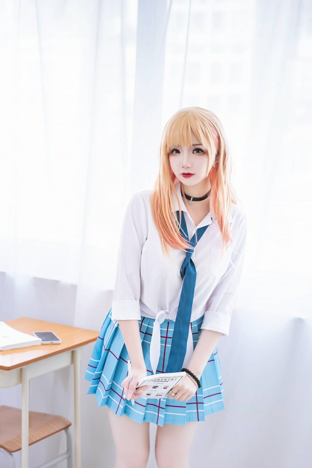 JK版二次元女神COS：展现性感与可爱的双重魅力_萌VLOG