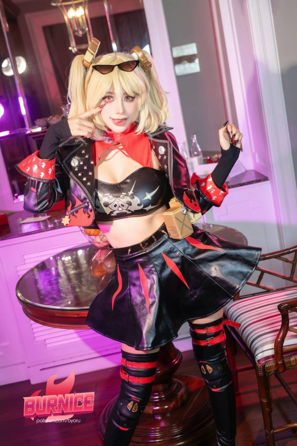 图片[3]_Byoru柏妮思·怀特 COS 绝区零调饮师：展现性感与俏皮_萌VLOG